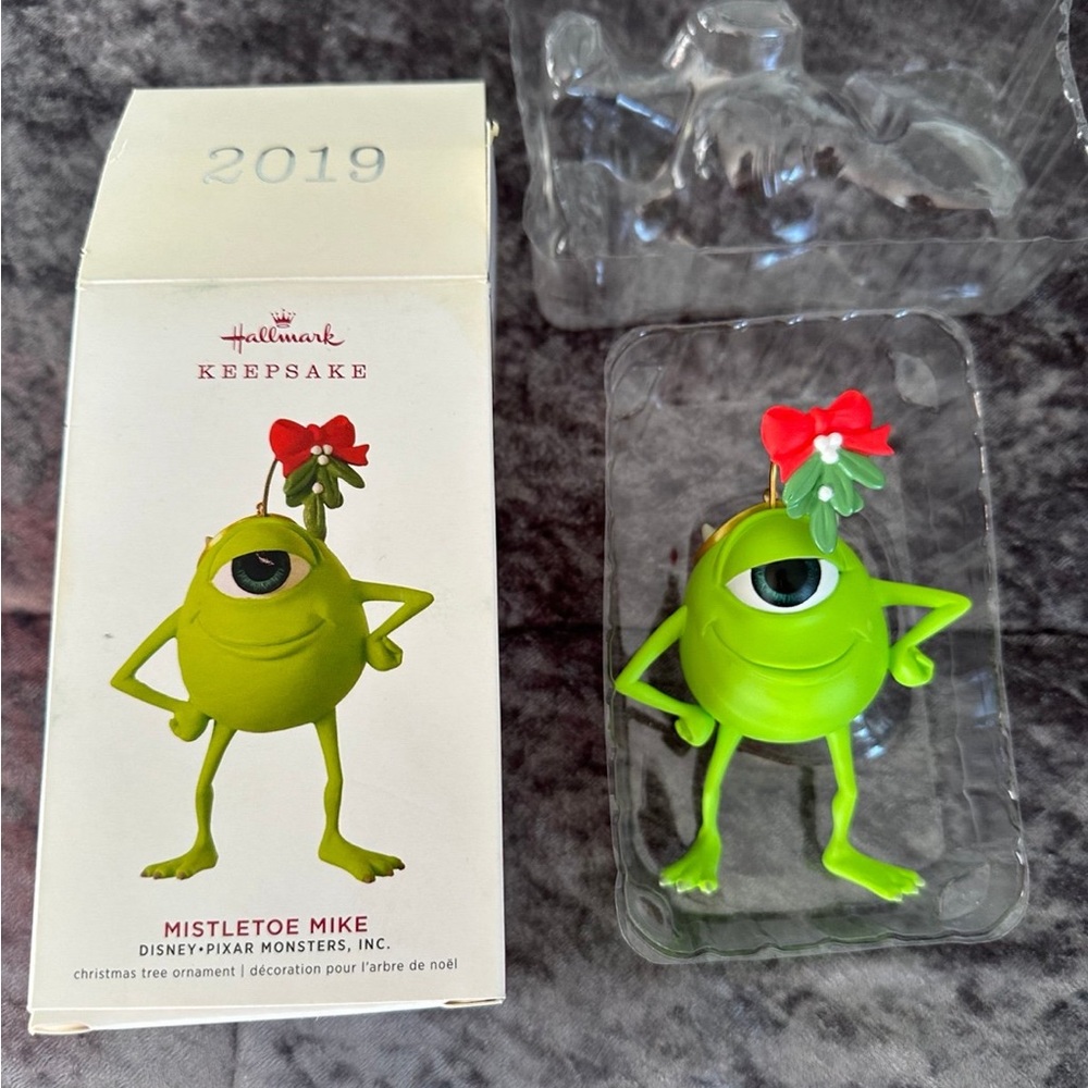 Hallmark Monster’s, Inc. Disney Pixar Christmas ornament mistletoe mike 2019
